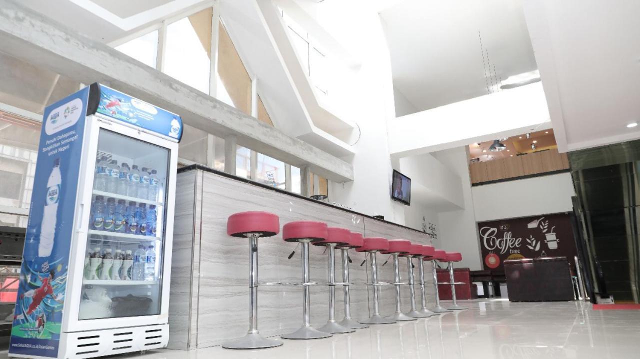 Heavenly Land Family Hotel Palembang Kültér fotó