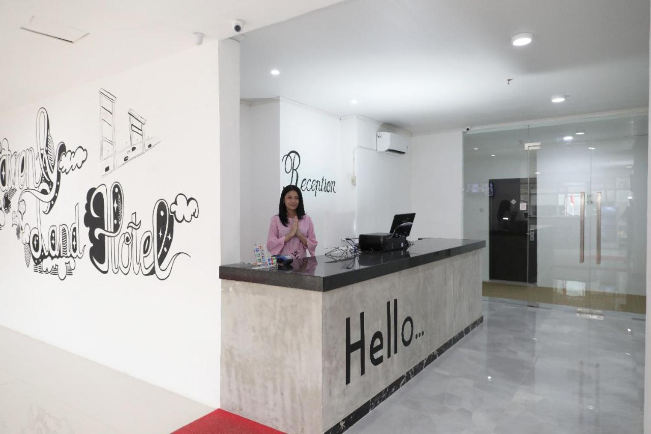 Heavenly Land Family Hotel Palembang Kültér fotó