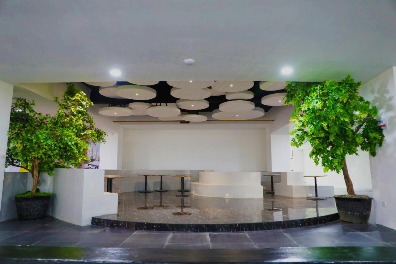 Heavenly Land Family Hotel Palembang Kültér fotó