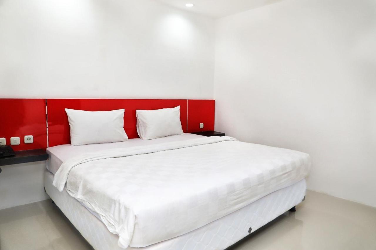 Heavenly Land Family Hotel Palembang Kültér fotó