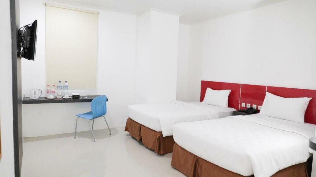 Heavenly Land Family Hotel Palembang Kültér fotó