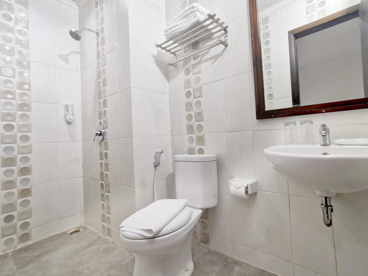 Heavenly Land Family Hotel Palembang Kültér fotó